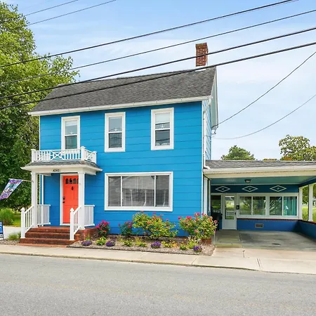 Villa A 'Teague Of Our Own - Pet Friendly & In Town!
